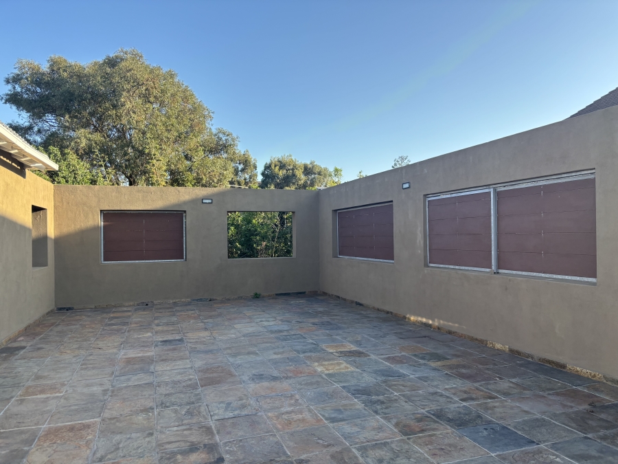4 Bedroom Property for Sale in Humerail Eastern Cape